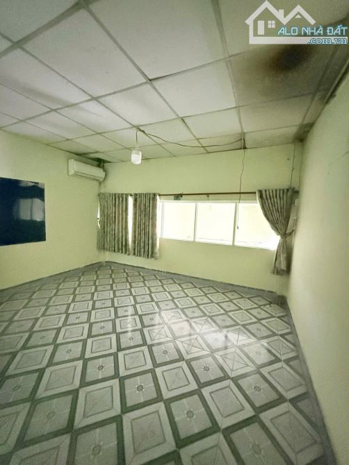 Bán nhà 2 tầng hẻm xe hơi ngang 4m-Trân THị Hè Hiệp Thành quận 12 chỉ nhỉnh 3 tỷ - 2