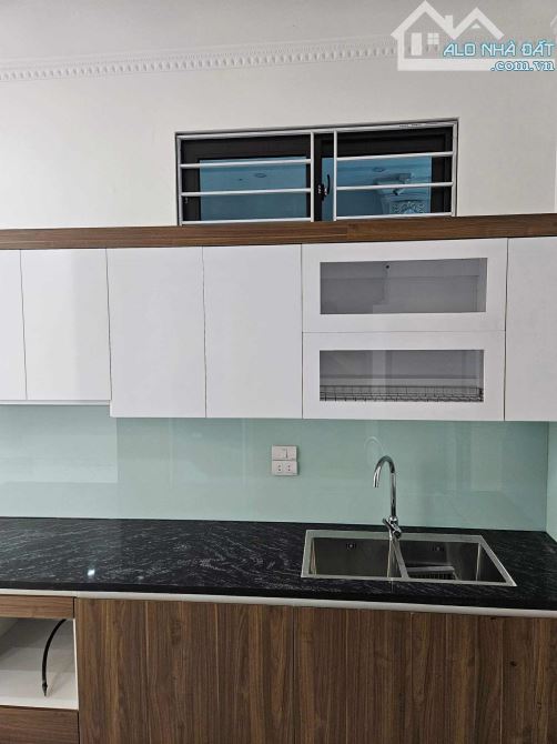 BÁN NHÀ ĐẸP AN DƯƠNG VƯƠNG - THANG MÁY - DT 32M 6T - NGÕ THÔNG - GIÁ 7.X TỶ - 2
