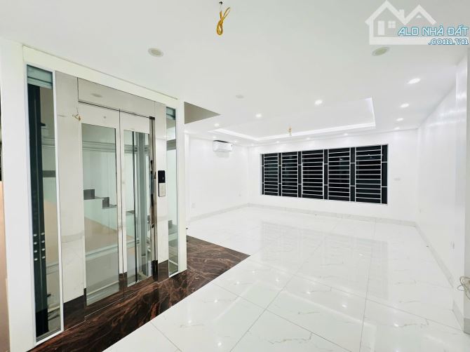 SIÊU PHẨM HOÀNG QUỐC VIỆT 60m 6 TẦNG MT5.1m GIÁ 26.5 TỶ BẮC TỪ LIÊM THANG MÁY HAI MẶT NGÕ - 2