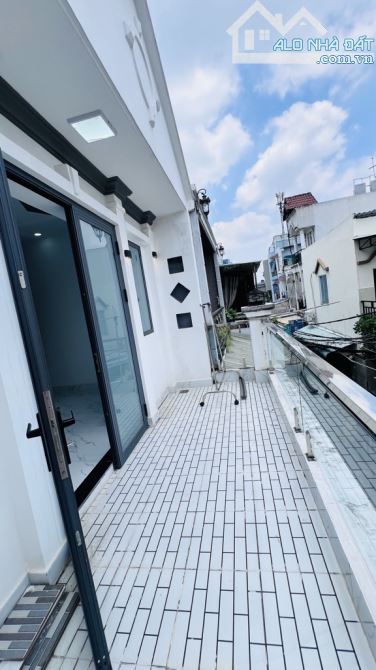 2 TẦNG MKTD - HẺM Ô TÔ THÔNG - Hoàng Trọng Mậu , Kiều Đàm - NGANG 4.3M - SỔ NỞ HẬU -DÒNG T - 2