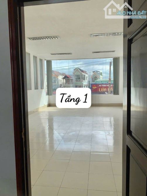 Cho thuê nhà mặt tiền an bình biên hoà 2 lầu 1 trệt có tầng hầm giá tốt chỉ 22 triệu quá - 3