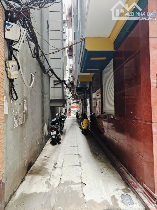 Căn góc 7 tầng thang máy 45m2, nhà dân xây, 20m ra Nguyễn Khang, oto vào nhà. Giá 18.2 tỷ - 3