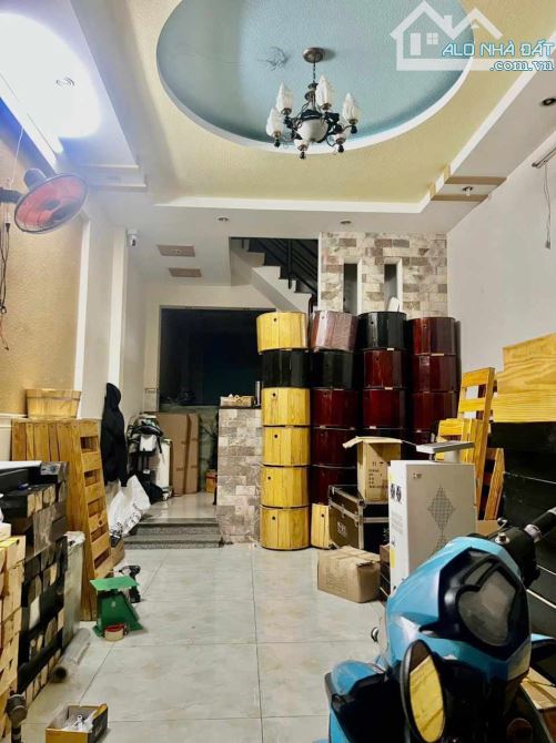 BÁN NHÀ RIÊNG MẶT TIỀN TCH 05 - 3 TẦNG NHÀ MỚI - 64M2 - 4PN - NHỈNH 6 TỶ QUẬN 12 - 3