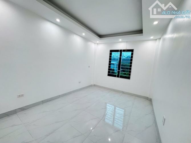 Nhà đẹp 5 tầng Liên Mạc đẹp lung linh về ở luôn Ô TÔ đỗ cửa  5.2 tỷ - 3