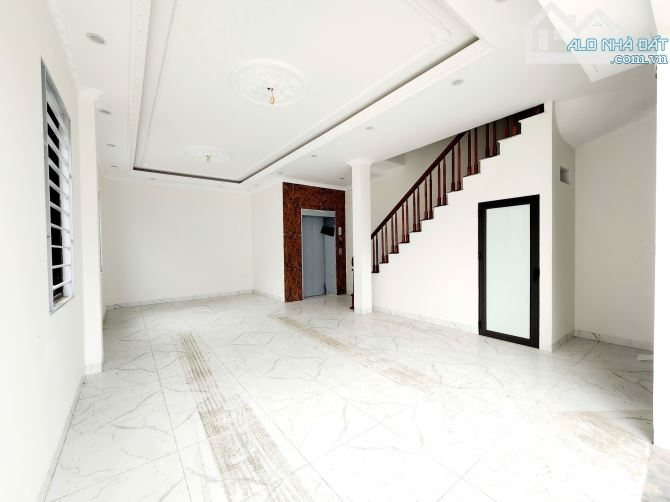 Bán nhà Khuyến Lương Yên Sở – Lô Góc, Ngõ Rộng – Thang Máy - 7T – 40m –8.15 tỷ