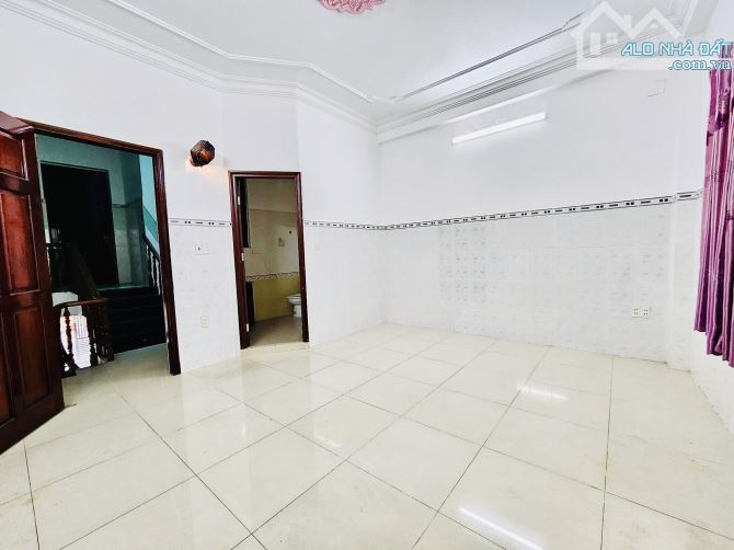 Chính chủ bán mặt tiền khu Tên Lửa - Gần Aeon Mall - 5x20m - 4 tầng - 5PN - Công viên - 3