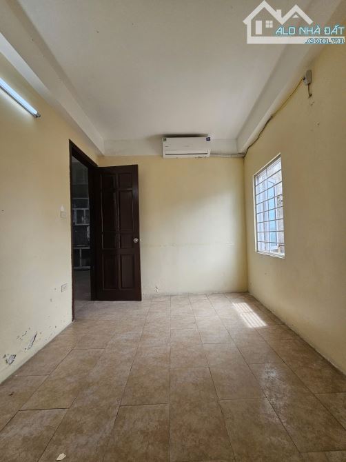 Chính chủ cho thuê chung cư ngõ 328 Nguyễn Trãi - 65m2 - 7.5tr/tháng - 3
