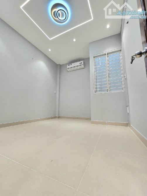 Bán nhà HẺM XE HƠI Đồng Đen Tân Bình, 4 tầng, không lộ giới, sổ vuông A4, nhích 7 tỷ - 3