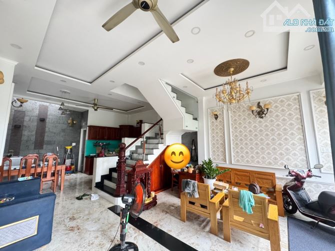 SIÊU PHẨM TĂNG NHƠN PHÚ A - HXH - 4TẦNG - DT 61M2 - GIÁ 8.1 TỶ . - 3