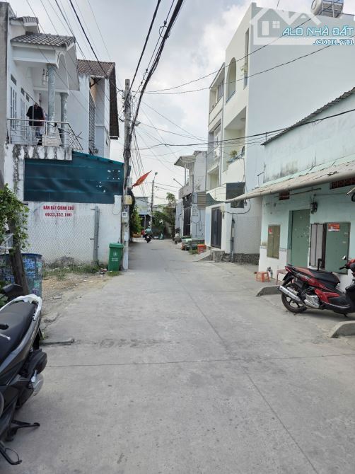 Cần bán đất hẻm xe tải 1/ Thạnh Lộc 15 Hẻm thông tư hướng giá 6ty8 TL: - 3
