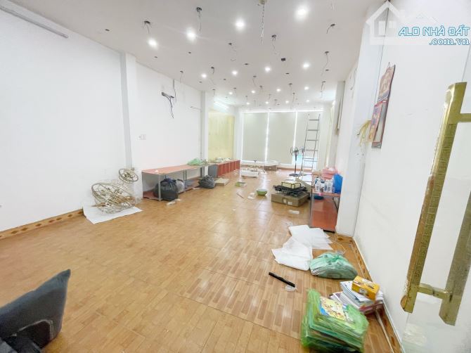 🔜🎉Cho thuê 4 tầng Gần  Nguyễn Văn Linh  - CÓ THANG MÁY - 3