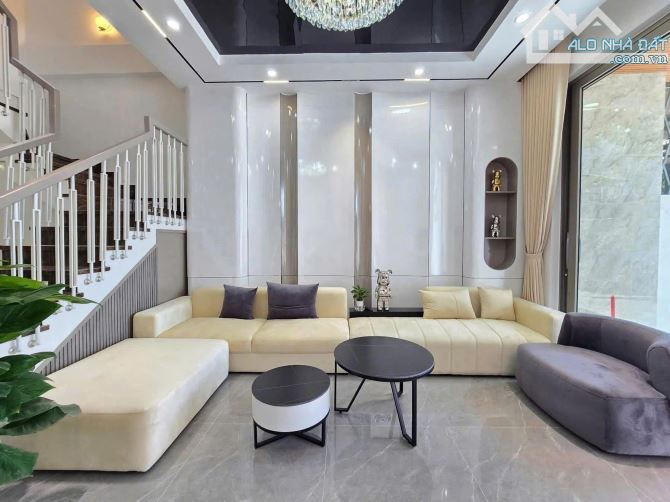 BÁN NHÀ MẶT PHỐ NGUYỄN THÚY_ FULL NỘI THẤT CAO CẤP_ ĐẬP HỘP_ GẦN BIỂN - 3