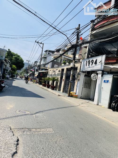 Bán gấp lô đất ngang 8.5m thích hợp phân lô và xây CHDV hẻm 5m, gần ga metro, đường số 12 - 3