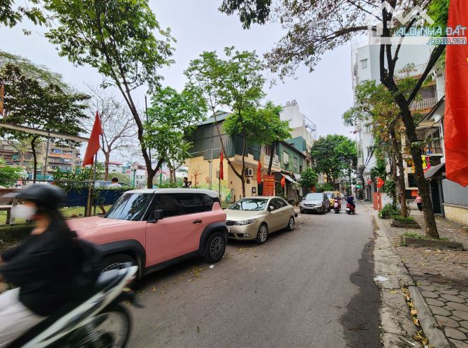 Định cư nước ngoài bán rẻ : Đất Phố Trương Định : 140m, MT 5.8 m , giá Đầu tư - 3