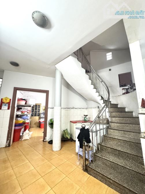NHÀ HỒ VĂN TƯ - TRƯỜNG THỌ- THỦ ĐỨC. 3 LẦU- 4PN - 110M2- $ 5.4TỶ TL.   + VỊ TRÍ nhà có 2 l - 3