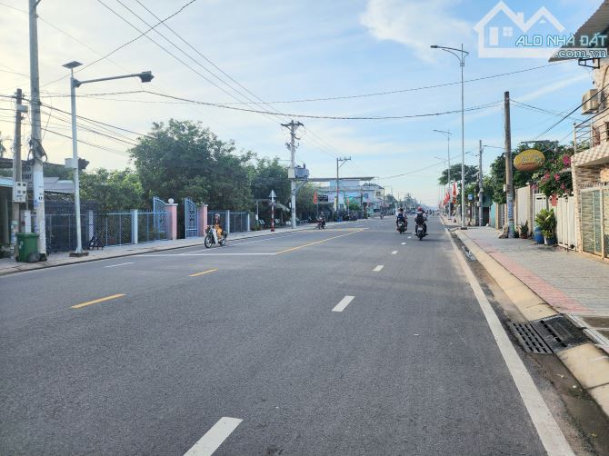 Bán đất MTKD, 1026m2 SHR Ngang 19m, Ngay trường học, UBND Phường 32tr/m - 3