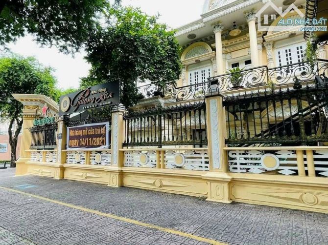 BÁN NHÀ GÓC 2 MẶT TIỀN – VỊ TRÍ KIM CƯƠNG – TRUNG TÂM QUẬN 3  DT:25x25 KC: 3 Tầng - 3