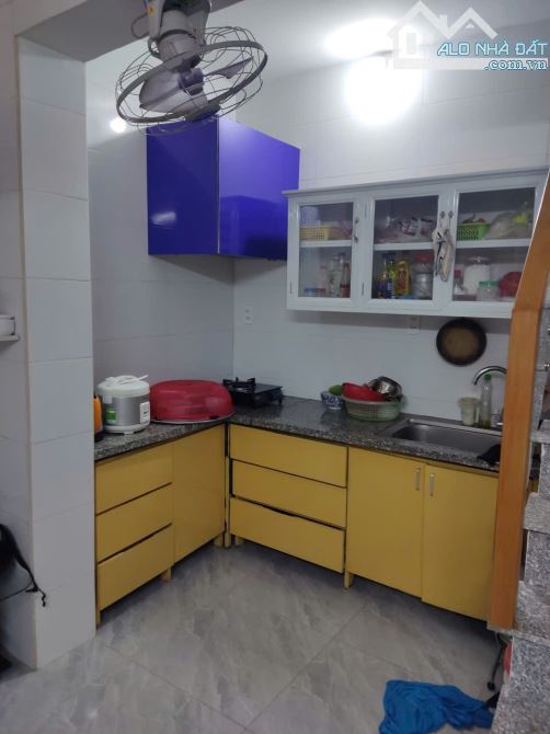 Bán nhà 2,5 tầng sạch đẹp về ở luôn mặt ngõ Tô Hiệu - 3
