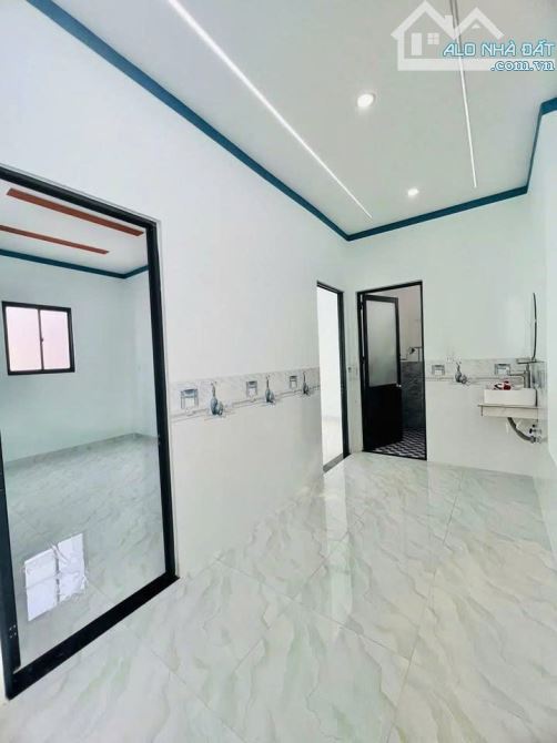 Bán nhà đẹp ở 1 sẹc Nguyễn Thị Lắng- Củ Chi. DT 224M2, Giá chỉ có 1 tỷ 120. SHR - 3