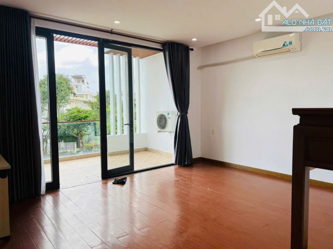 NHÀ 3 TẦNG ĐƯỜNG NGUYỄN VĂN THỦ - VIEW CÔNG VIÊN - GIÁ 9,X TỶ - 3