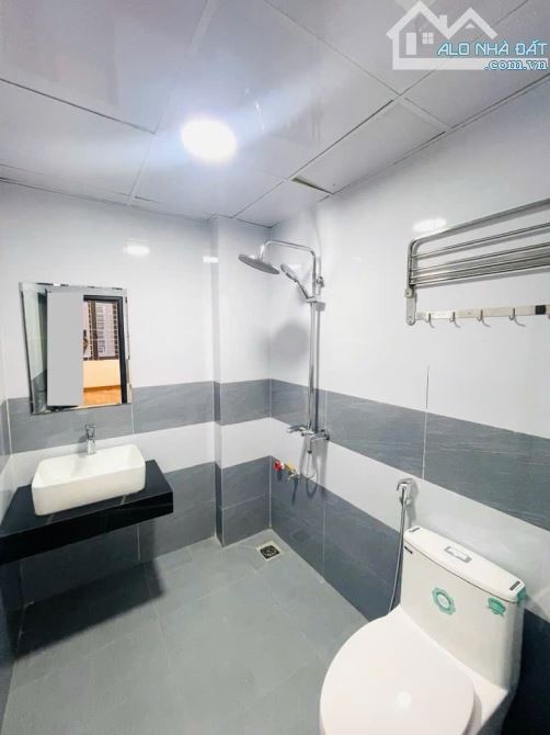 Bán Nhà - Ngọc Trục - Đại Mỗ - Nam Từ Liêm - 33m2 - 5 tầng - 6 Tỷ - 3