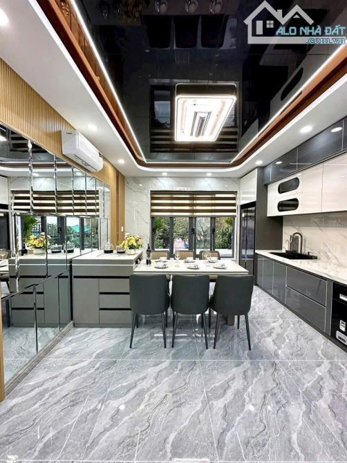 Bán Nhà trệt lửng 3 lầu hẻm 8m đường Trần Thị Năm , DT 4x20m giá 8,2 tỷ TL : - 3