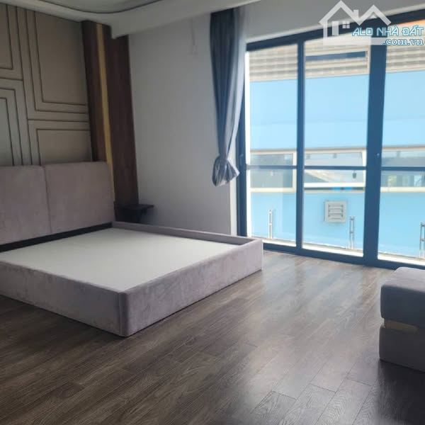 Siêu phẩm phố Nguyễn Văn Linh - 6 tầng thang máy, 2 mặt tiền thoáng -  7.9 tỷ- 35m2 - 3