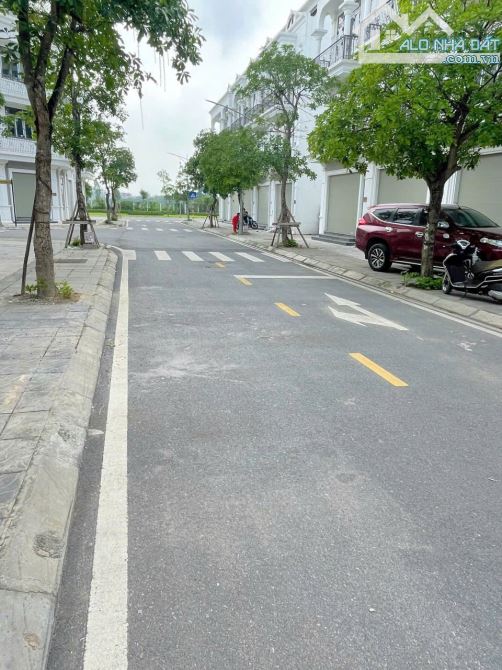 BÁN GẤP NHÀ 70m² X 3,5 tầng tại KĐT 319 Đông Anh – Khu vực VĂN MINH; giá chỉ 11,5 tỷ- cóRL - 3