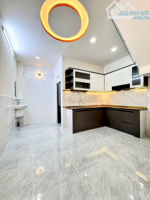 BÌNH TÂN NGAY CHỢ GÒ XOÀI - 2 TẦNG MỚI ĐẸP LUNG LINH - 40M2 CHỈ HƠN 4 TỶ TL - 3