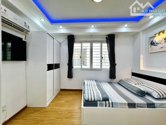 Bán nhà đẹp Duy Tân PN, 4 tầng, mặt tiền khủng, full nội thất xịn sò, chỉ 3.x tỷ - 3