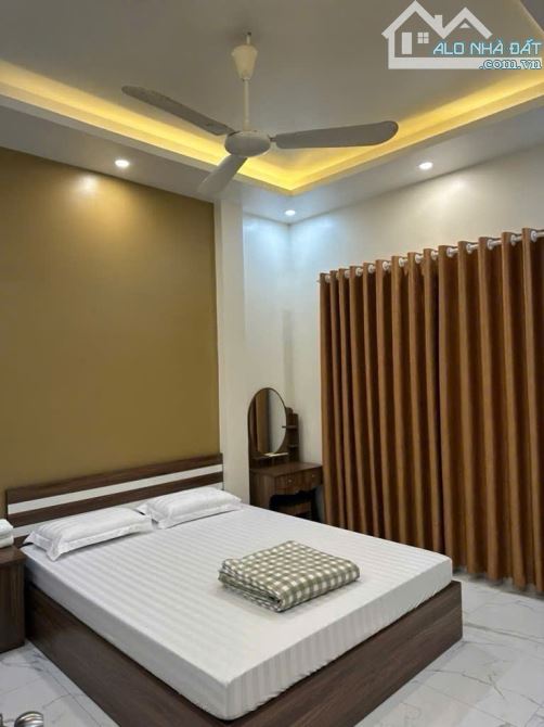 BÁN NHÀ ĐẸP -TẠ QUANG BỬU - NGÕ Ô TÔ TRÁNH - 2 MẶT TIỀN - GÓC 3 THOÁNG - 3