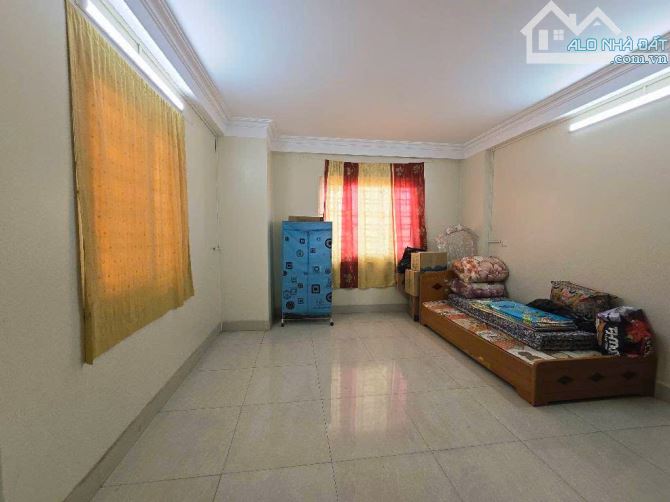Bán nhà Long Biên - dân xây - kinh doanh nhỏ - ô tô tránh - 44m -4 tầng - 11.6 tỷ - 3