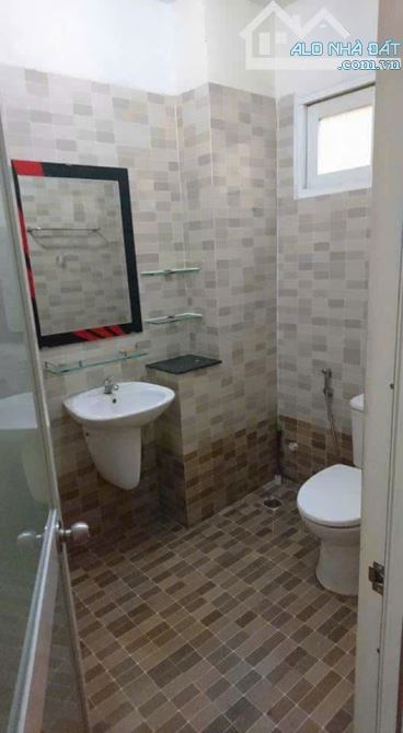 Mặt tiền ngay Phan Xích Long, P.1, Q.Bình Thạnh, 4m*24m, trệt 3 lầu, sân thượng, 43tr/th - 3
