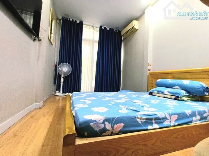BÁN NHÀ VÕ VĂN KIỆT – P.1, Q.5 – 30m² – 3 TẦNG – GIÁ CHỈ 5,4 TỶ – HẺM XE HƠI - 3