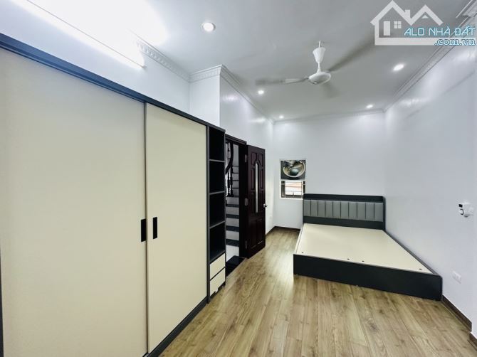 Bán nhà phố Giải Phóng Thanh Xuân, mặt ngõ thông, lô góc 38m2 x 4tầng - 3