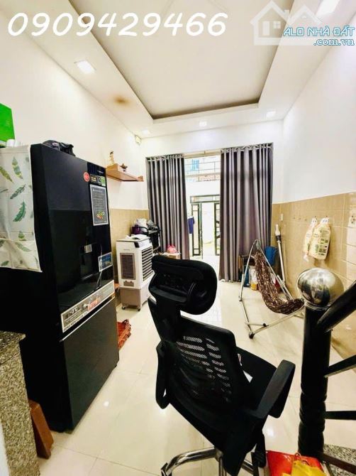 NHÀ PHỐ HIẾM - CẠNH PHÚ MỸ HƯNG Q7- 2 MẶT TIỀN HẺM 5M- SỔ HỒNG RIÊNG VUÔNG VỨC- 4 PHÒNG - 3