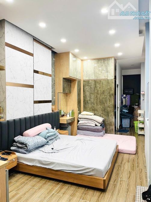 BÁN GẤP NHÀ SAU LƯNG ĐH HUTECH, P25, BÌNH THẠNH, HẺM RỘNG THÊNH THANH, 54m2, KHU NHÀ CAO T - 3