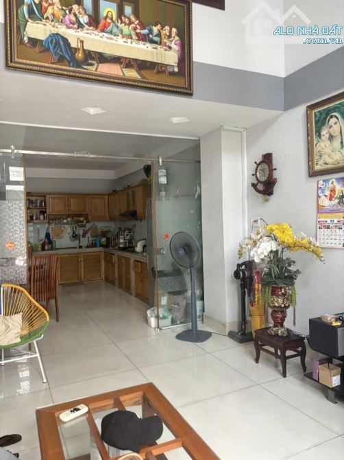 GĐ 7 NGƯỜI CHUẨN BỊ CƯ NƯỚC NGOÀI, BÁN GẤP NHÀ LÊ QUANG ĐỊNH, 58m2, HẺM RỘNG SẠCH ĐẸP, CHỈ - 3