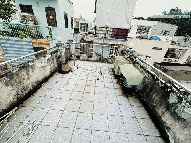 Quận 10,Nguyễn Chí Thanh,4 tầng,dt:3mx12,5m,giá:5,5 tỷ - 3