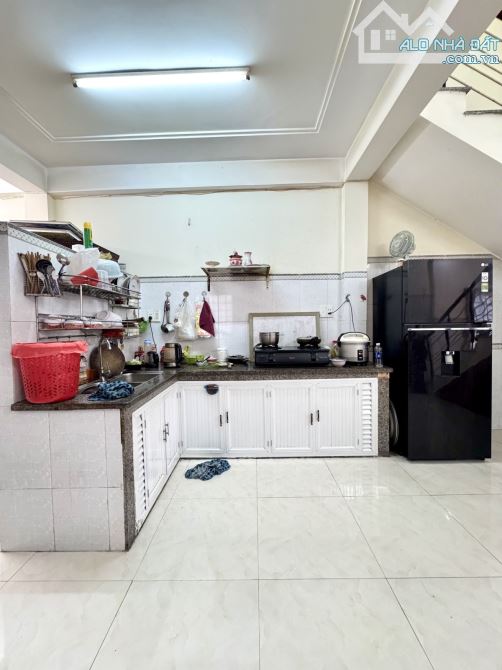 NHÀ 2 TẦNG MỚI CỨNG MỸ AN, PHỐ ĐI BỘ AN DƯƠNG VƯƠNG 102m2 CHỈ NHỈNH 10tỷ - KẸP 2 CỐNG - 3