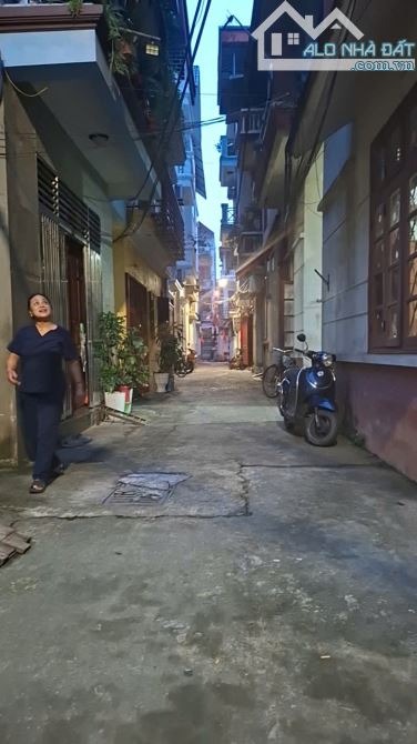 BÁN NHÀ NGUYỄN VĂN LINH LONG BIÊN – NGÕ NÔNG – 38M² – 3 TẦNG – 3 PHÒNG NGỦ – 5,15 TỶ - 3