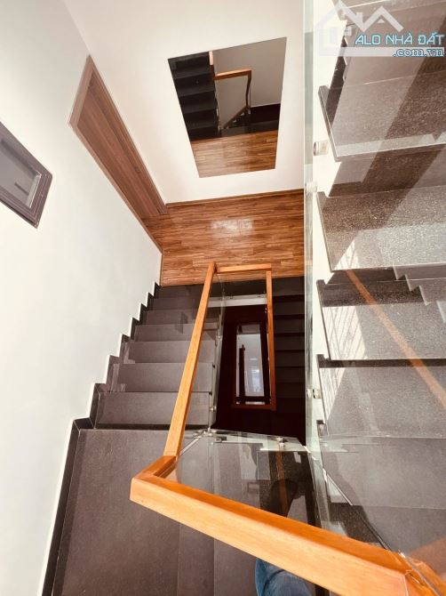 BÁN NHÀ 4 TẦNG FULL NỘI THẤT – HÒA XUÂN, - 3