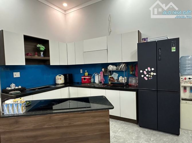 NHÀ MỚI ĐẸP - NỘI THẤT SANG TRỌNG HẺM YMOAN BMT, 2Tỷ250Triệu - 3