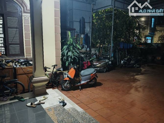 Biệt thự kiên cố 3,5T _ Đặng Xá, GIA LÂM– sân để vài ô tô – 270m2, chỉ 16,3 tỷ - 3