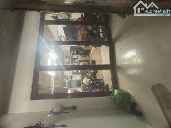 HÙNG VƯƠNG -P.1-Q.10- KHU CHỢ BUÔN BÁN LÊ HỒNG PHONG - 3 TẦNG - DT: 4.3*13m - CHỈ 11 TỶ 9 - 3