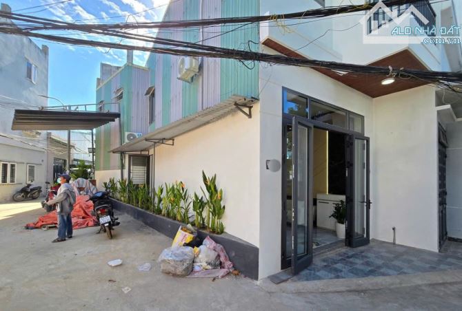 📌📌📌LÀM VIỆC TRỰC TIẾP GIÁ TỐT !!! Bán nhà 2 tầng 2 mặt kiệt oto 500/ Tôn Đản - 3