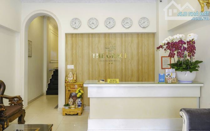 Cần bán khách sạn mặt tiền  trung tâm tp Đà Lạt.  - Diện tích: 179,77m². Ngang 9m; dài19.6 - 3