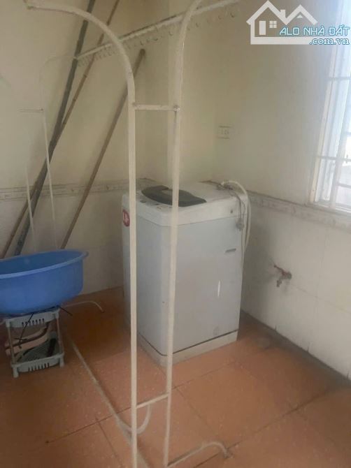 Cho thuê nhà tại đường An Dương Vương, phường Phú Thượng, quận Tây Hồ, Hà Nội. DT 50m x 3 - 3