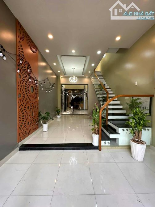 Ngay sát cầu Tham Lương, giáp Tân Bình,Gò Vấp, nhà mới đẹp quận 12 - 3