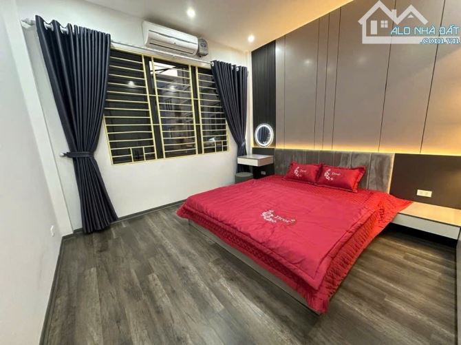Cho thuê Nhà 5 tầng Tựu Liệt, Phường Hoàng Liệt, Hoàng Mai. DT 30m x 5 tầng, giá 15tr - 3